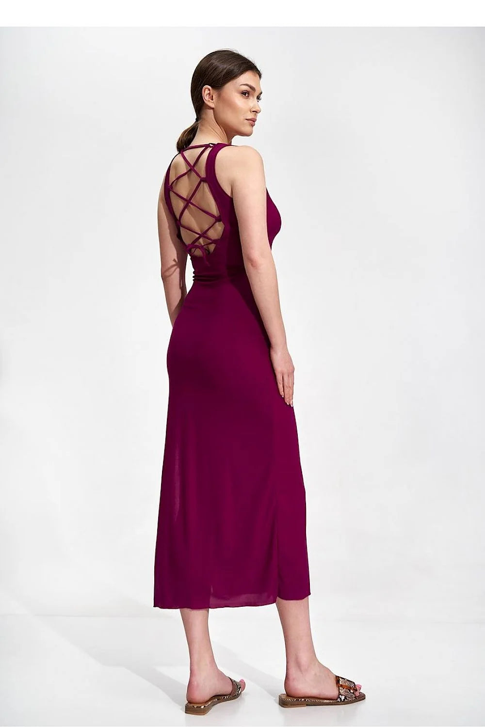 Robe de jour élégante pour femme en tissu stretch ajustée couleur bleu cobalt encolure profonde dos noué fente latérale sans manches