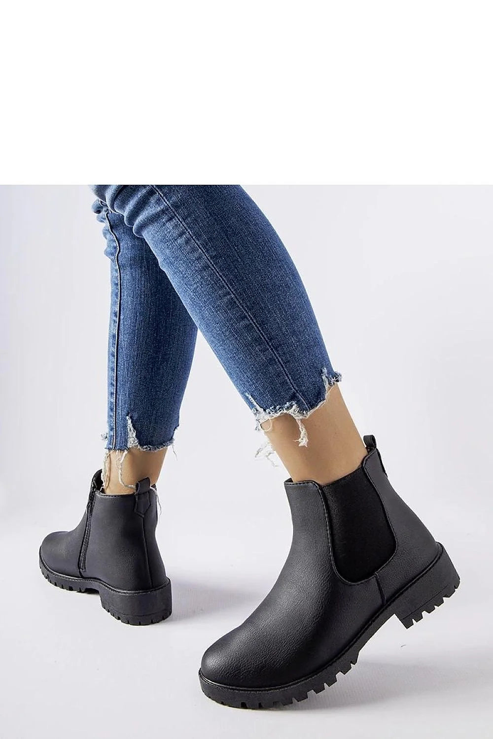 Bottes Chelsea femme éco cuir noir cheville bout rond empiècements élastiques zippée semelle crantée caoutchouc talon bas urbain confortable élégant