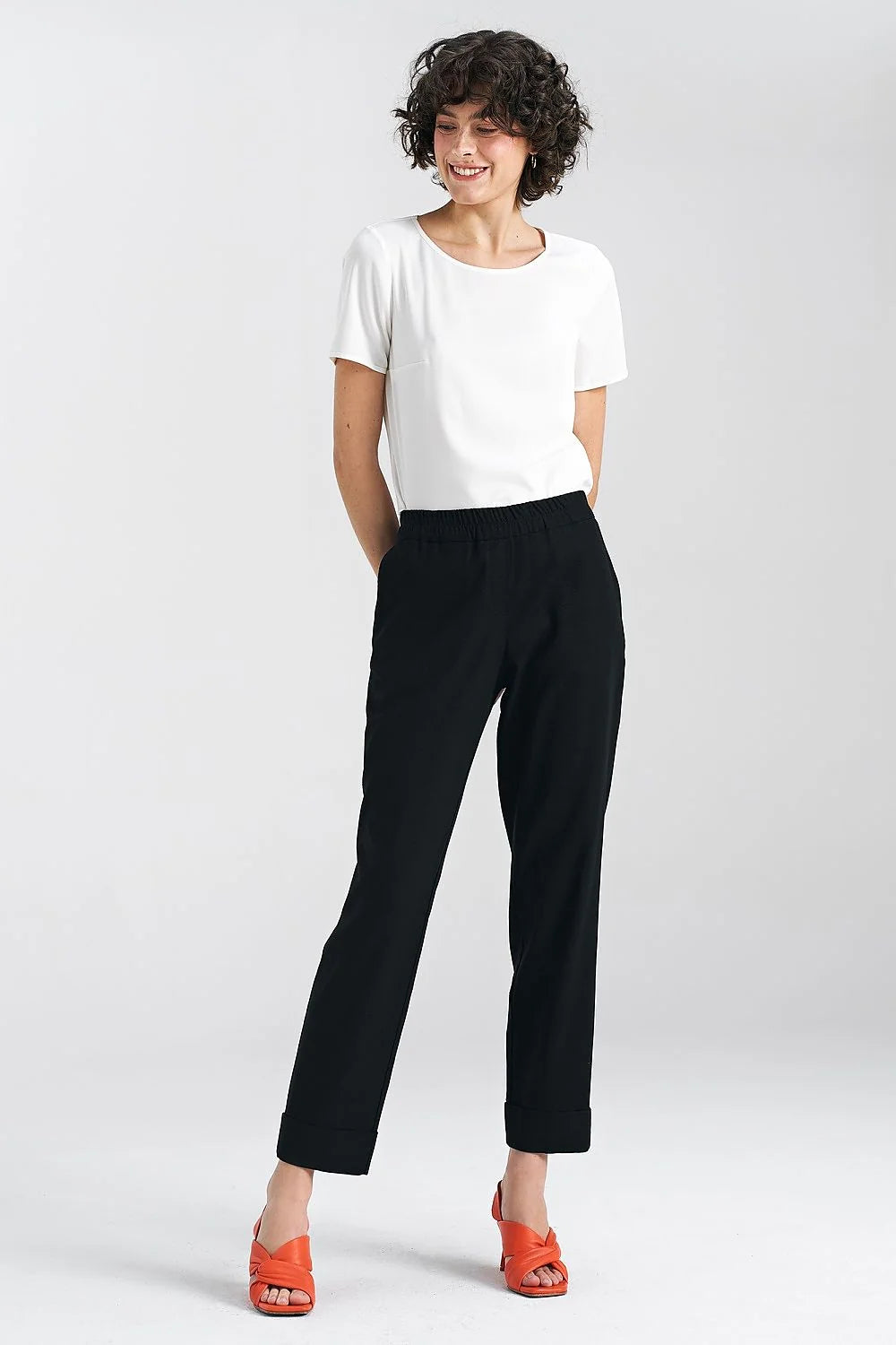 Chemisier femme Nife en viscose fine couleur écru manches courtes encolure bateau style minimaliste