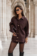 ensemble chemise veste shacket oversize marron chocolat suédine col revers boutons pression dorés poches plaquées shorts ajustés viscose élasthanne