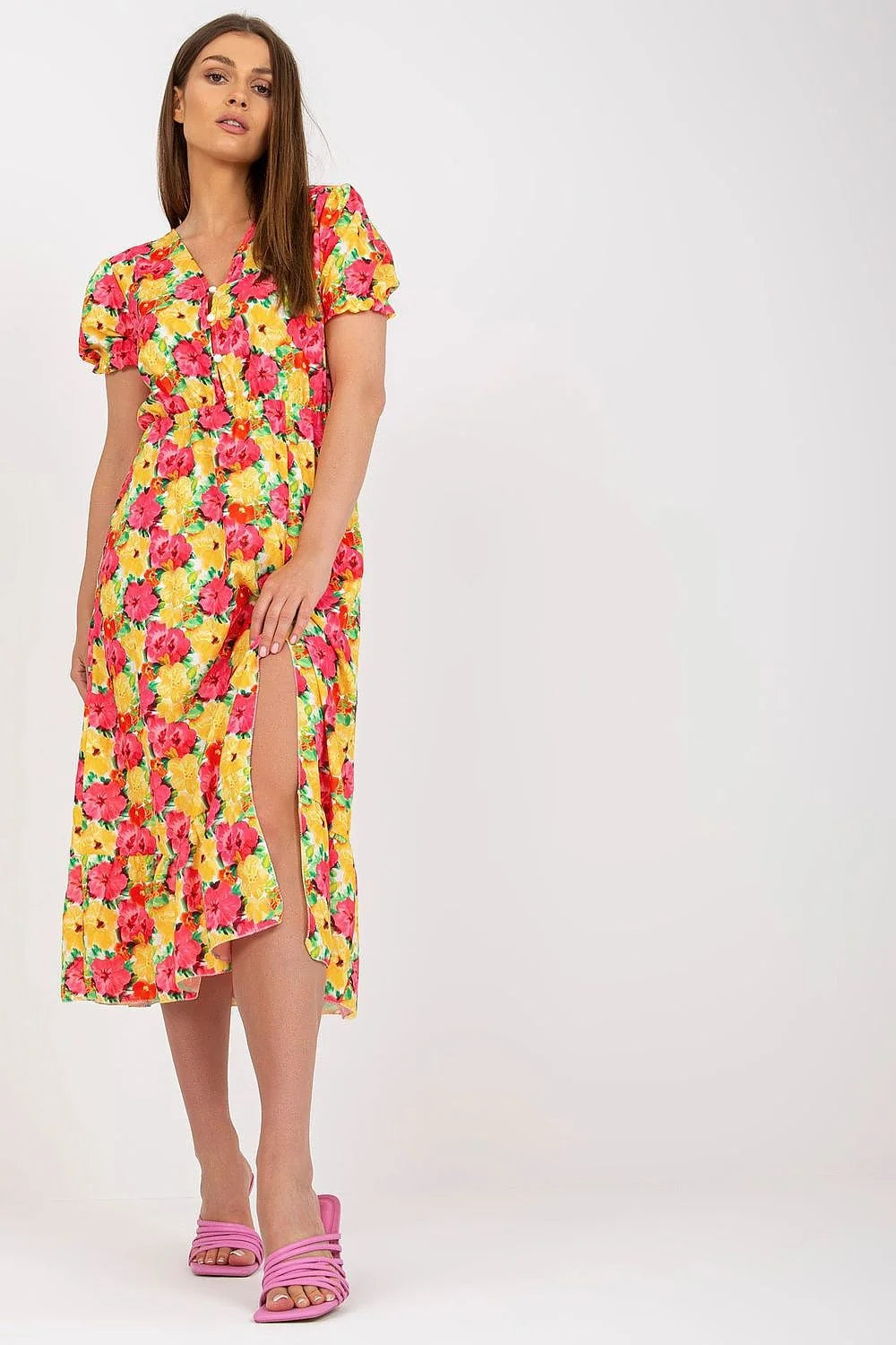 Robe d'été florale femme manches courtes polyester elasthanne fente volant universelle 95% polyester 5% elasthanne
