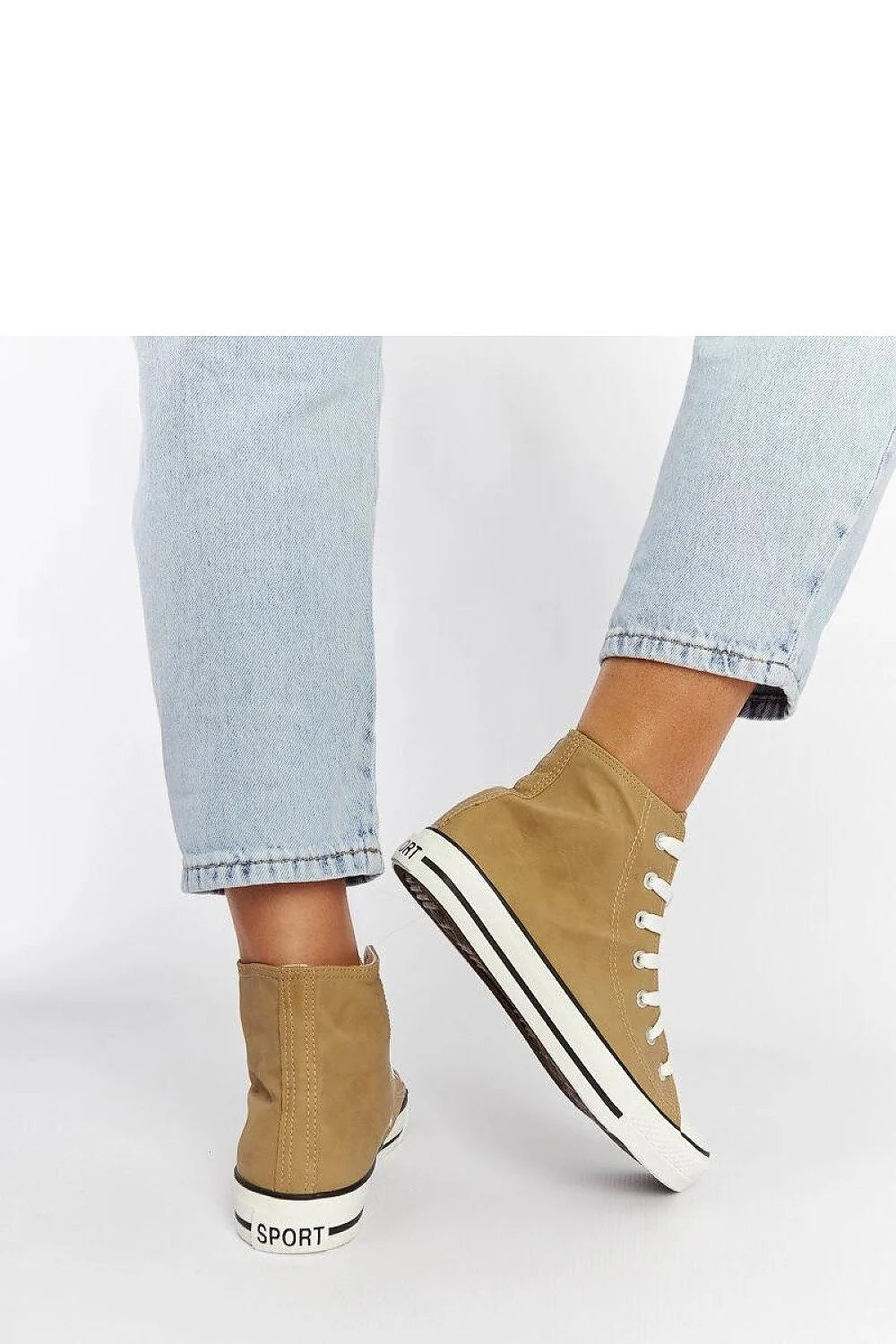 baskets montantes toile beige femme confortable respirante semelle caoutchouc blanche liseré noir bout renforcé œillets métalliques lacets rétro casual durable