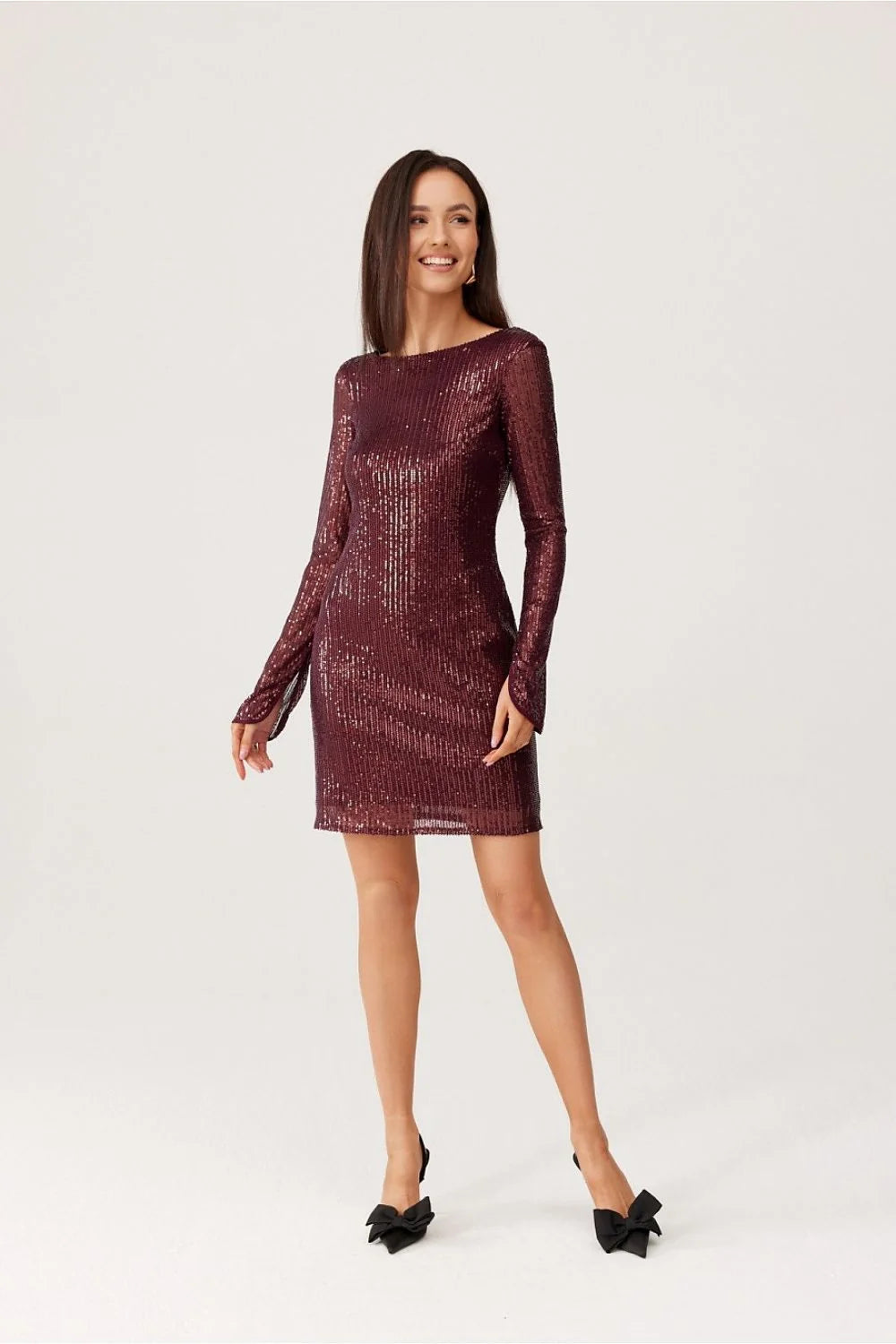 Robe de soirée élégante en sequins manches longues couleur bordeaux dos nu ajustée femme