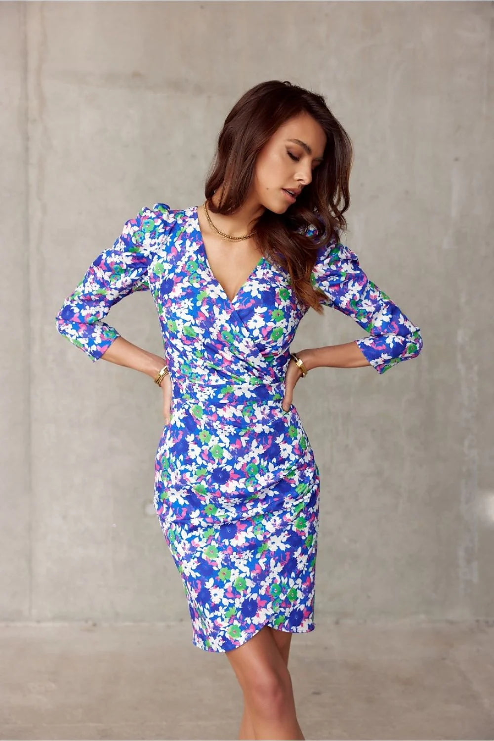 Robe féminine à motifs floraux semi-formelle en coton élasthanne pour femme, occasionnels variés, coupe ajustée et finitions élégantes