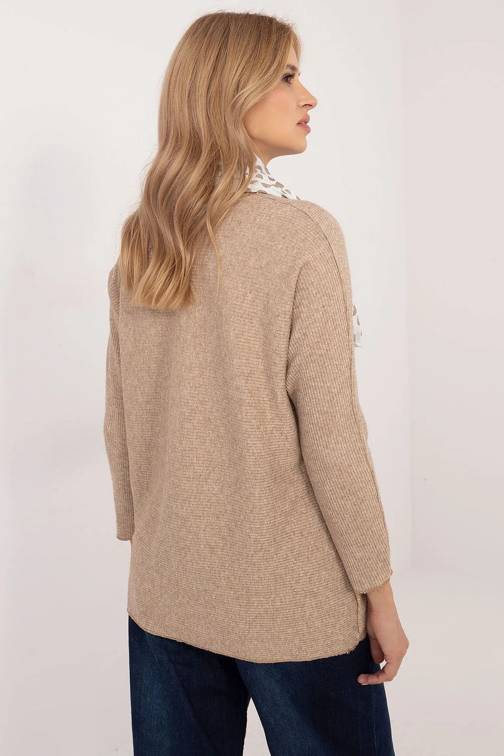 Chandail pour femme classique en V couleurs beige doux tricot côtelé viscose élasthanne élégant polyvalent moderne