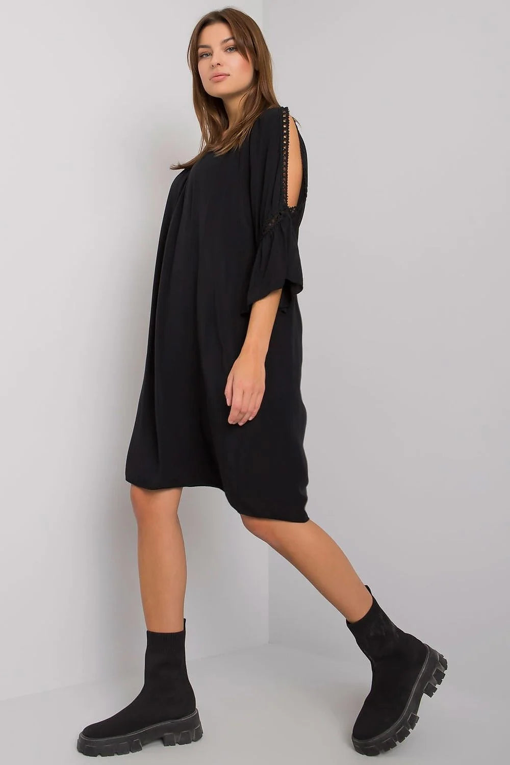 Robe de jour Och Bella style bohème vert olive manches 3/4 en crochet viscose 100% femme été