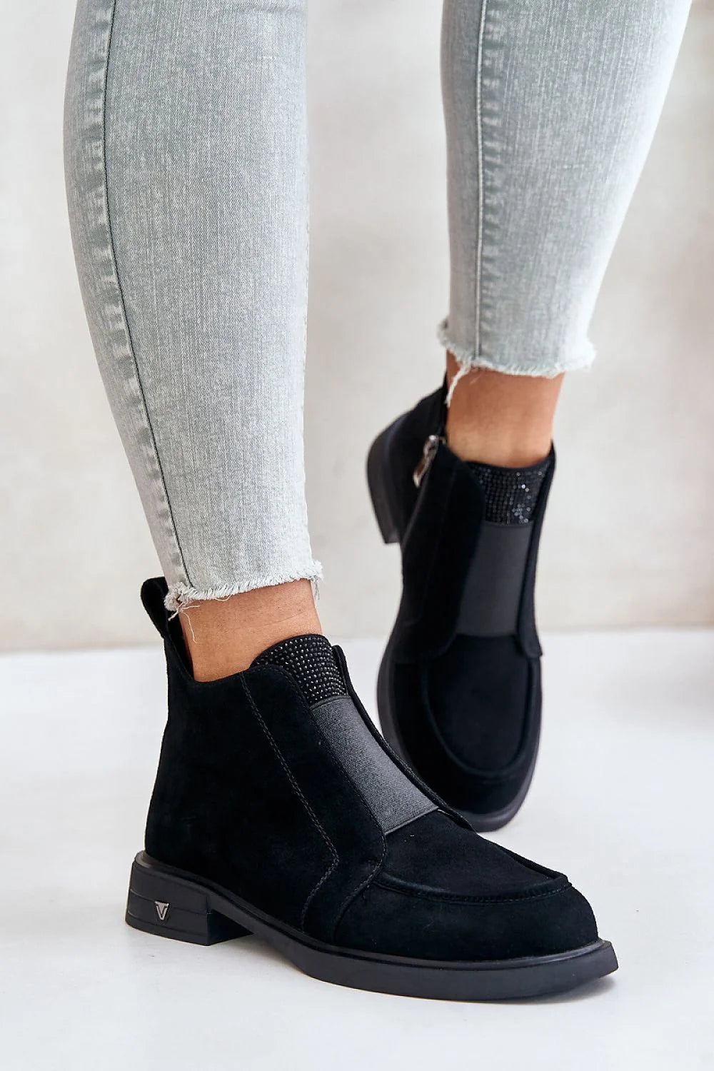 Bottes pour femmes à tige basse cheville longueur daim naturel talon plat fermeture glissière insert élastique décoration languette cuir suédé doublure couvre-chaussure semelle plantaire 11 cm 3 cm