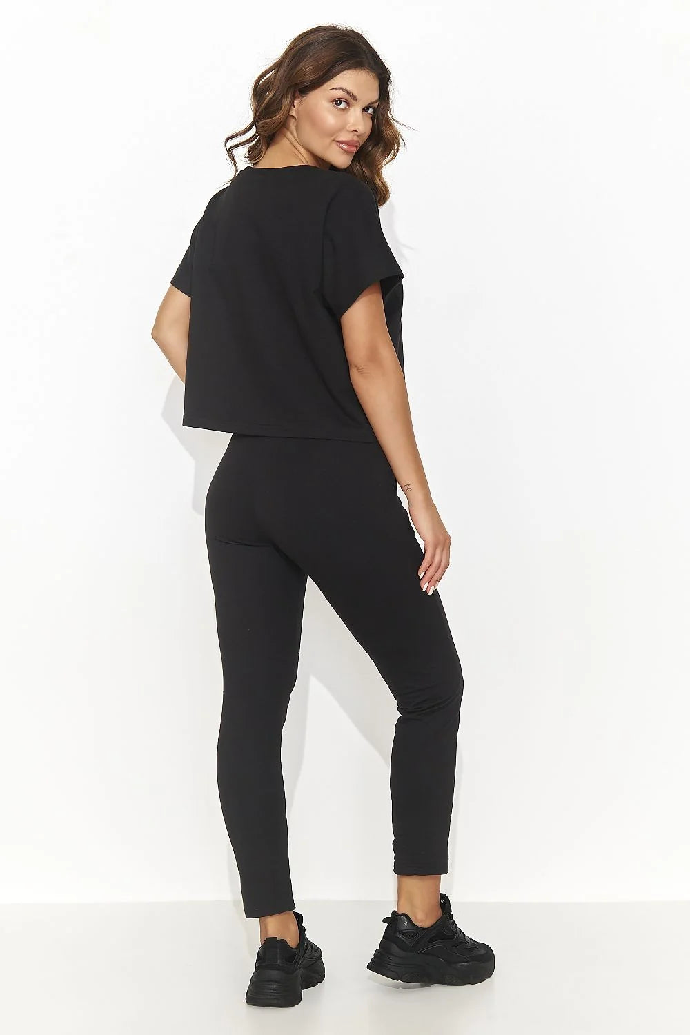 ensemble femme maille noir col V manches courtes haut pantalon slim taille élastique poches latérales jersey extensible coton élasthanne confortable