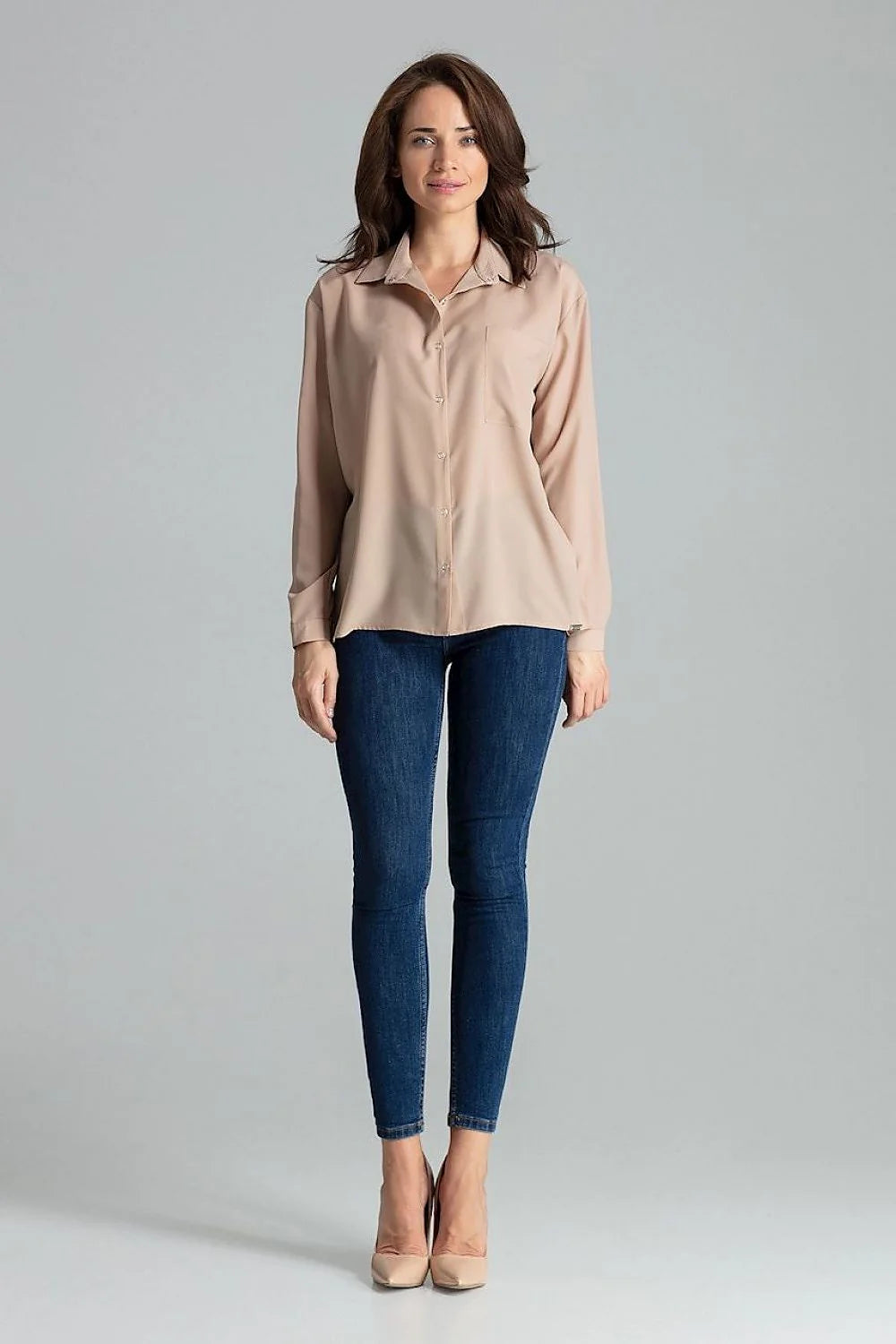 Chemise élégante pour femme en tissu fluide beige manches longues style classique et polyvalent