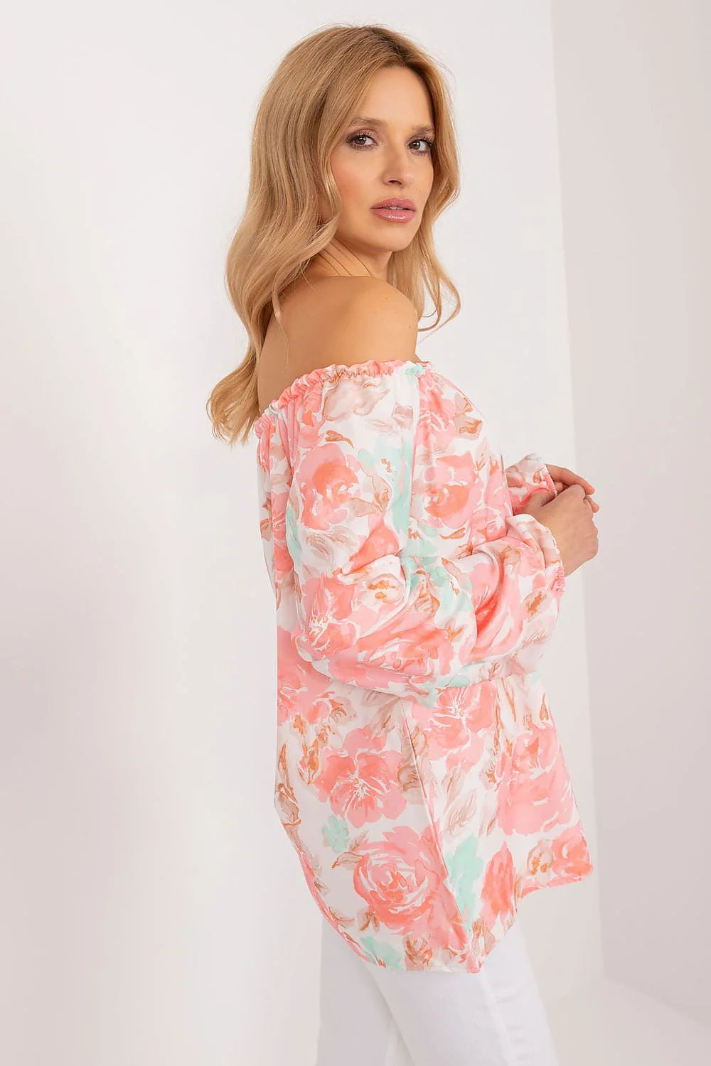 chemisier femme estival floral multicolore encolure bardot manches longues évasées élastiquées poignets polyester coton léger fluide ample romantique