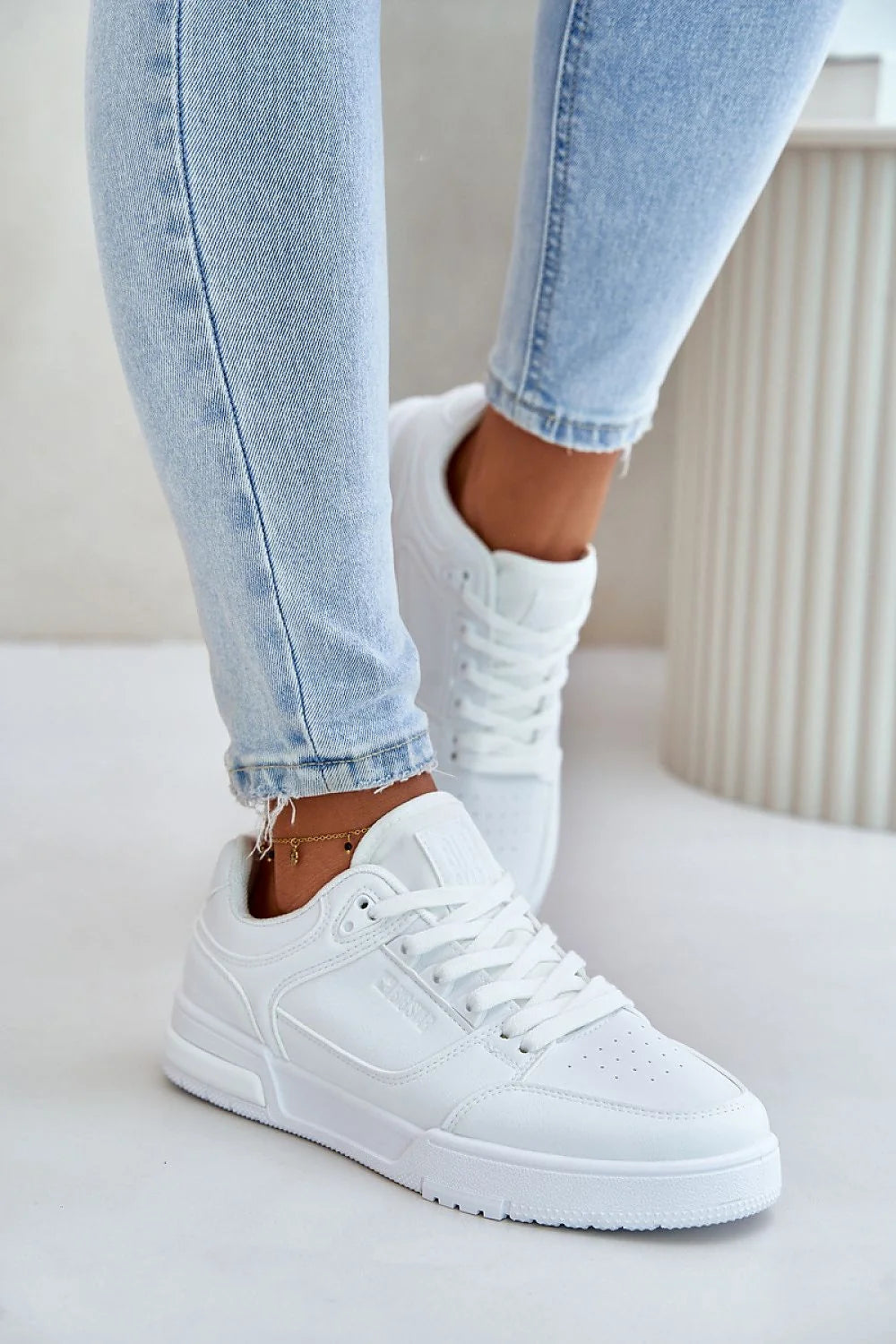 Chaussures de sport pour femmes Big Star en cuir écologique, style intemporel, confort maximal, baskets blanches, HI POLLY SYSTEM recyclé
