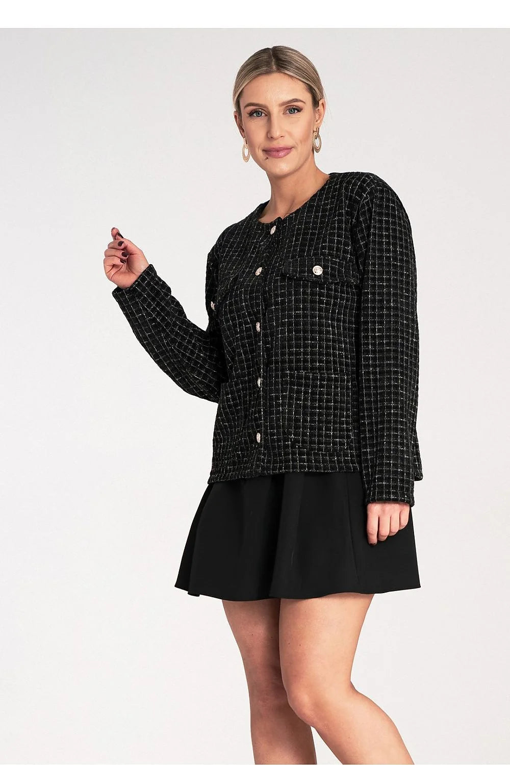 blazer femme élégante tweed noir carreaux subtils boutons argentés coupe droite manches longues encolure ronde poches plaquées texture bouclée