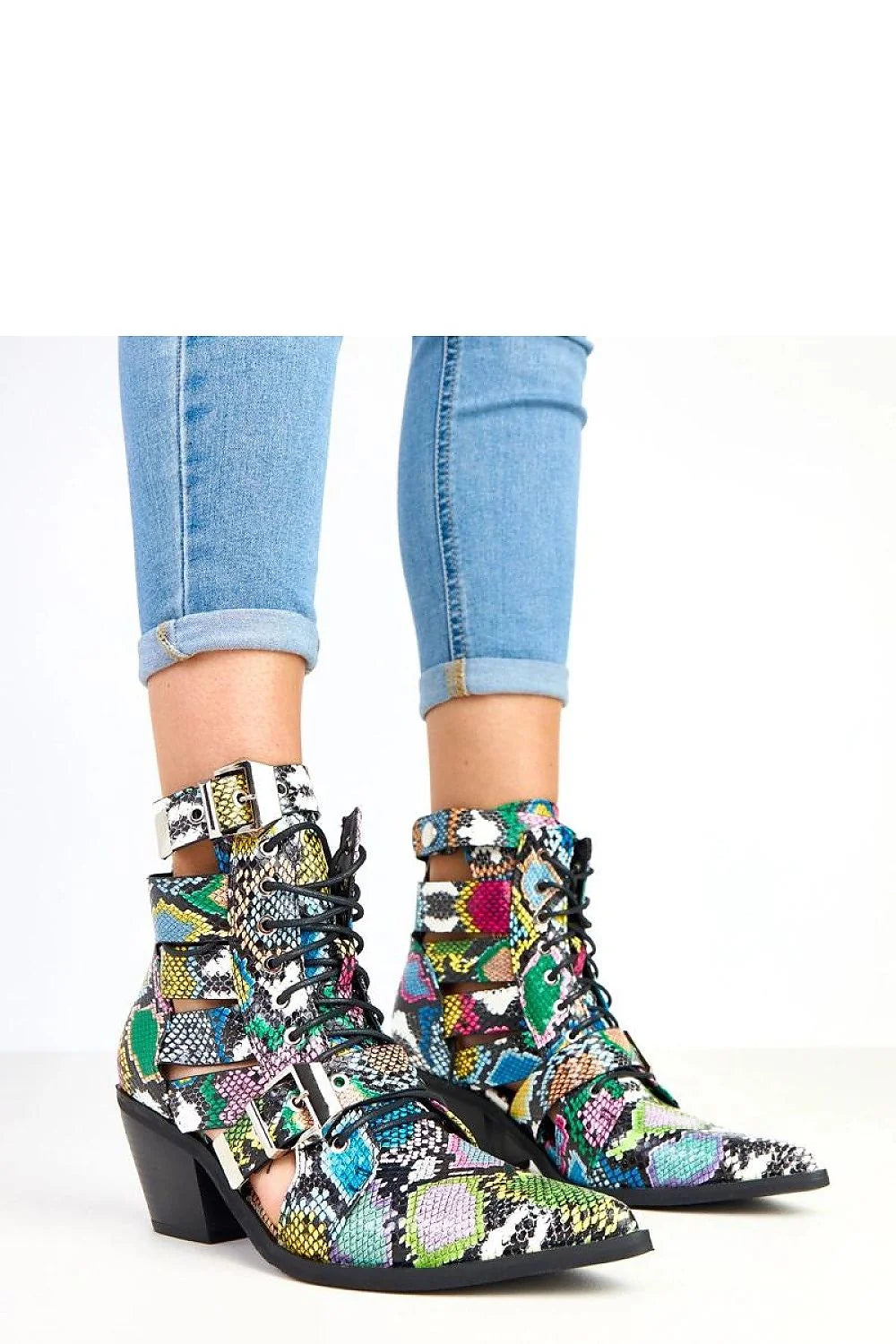 bottines femme cuir écologique python multicolore bout pointu talon carré moyen laçage brides boucles argentées découpes latérales tige quatorze centimetres