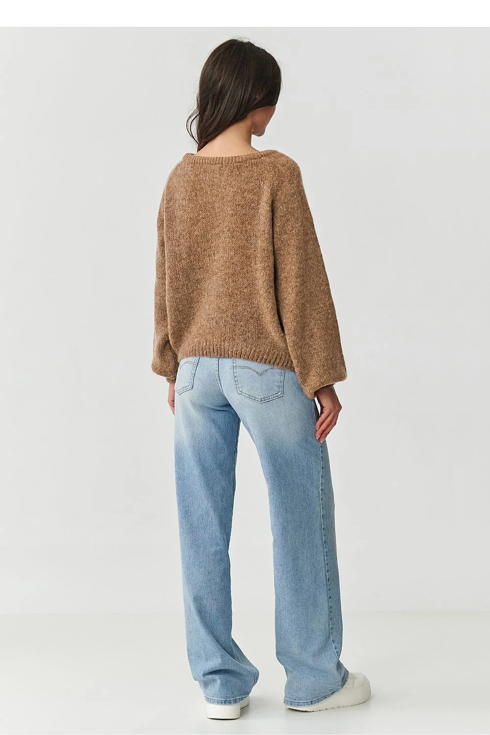 pull femme mohair laine polyamide acrylique doux moelleux chaud duveteux col rond coupe ample manches ballon poignets resserrées