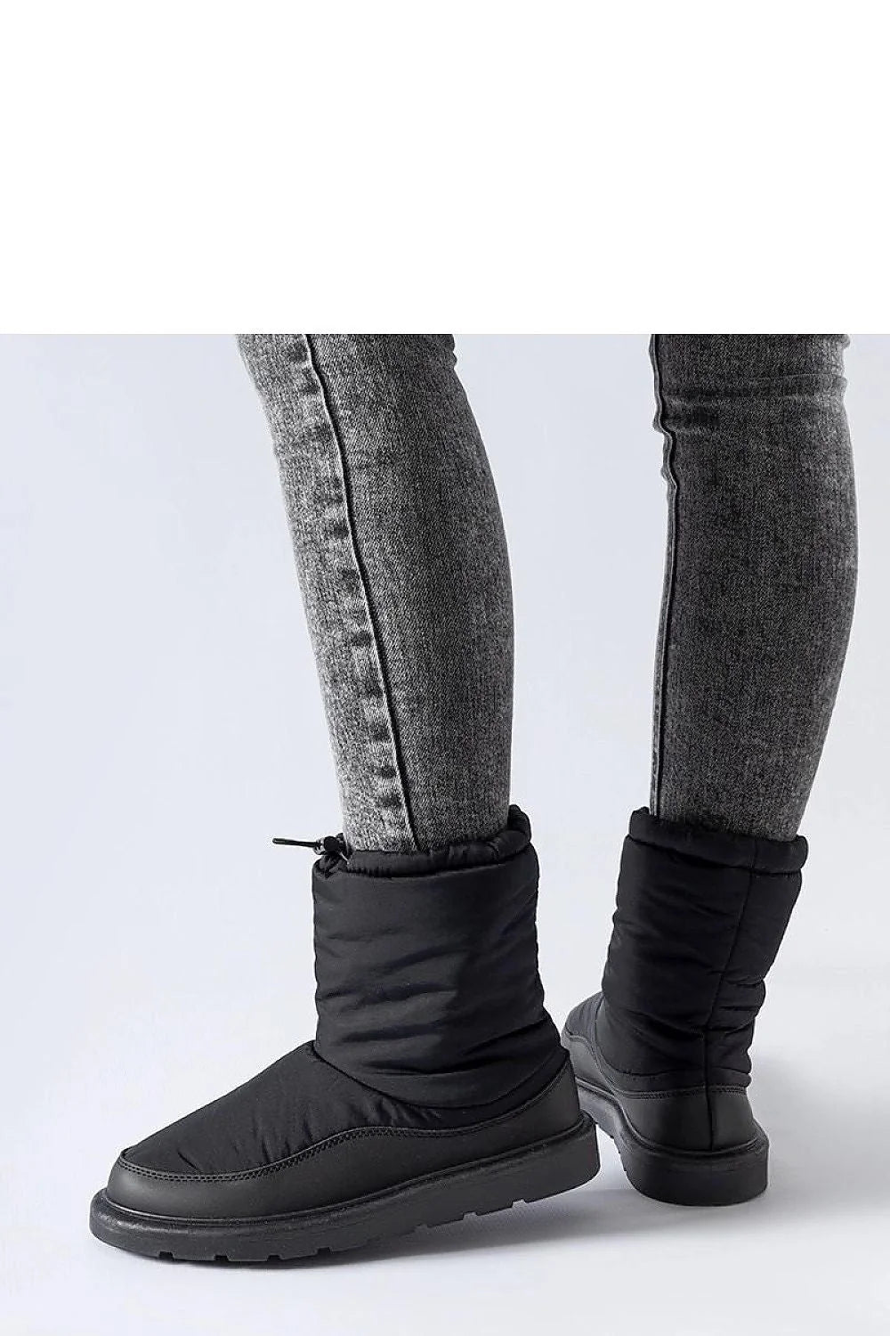 Bottes de neige Solea pour femmes noires doublées nylon caoutchouc semelle épaisse bout rond style urbain moderne