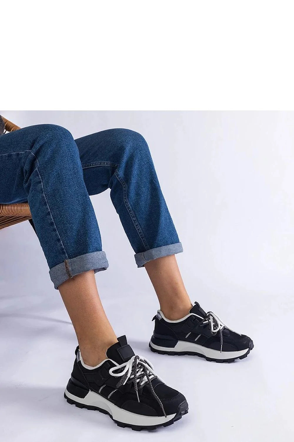 Baskets Solea pour femmes, style athlétique urbain, cuir écologique, fermeture à lacets, confortable et durable