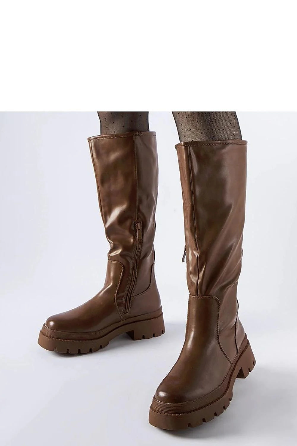 Bottes cuissardes style chic moderne simili-cuir brun fermeture éclair latérale semelles épaisses crantées confort et durabilité idéales pour l'automne et l'hiver femme