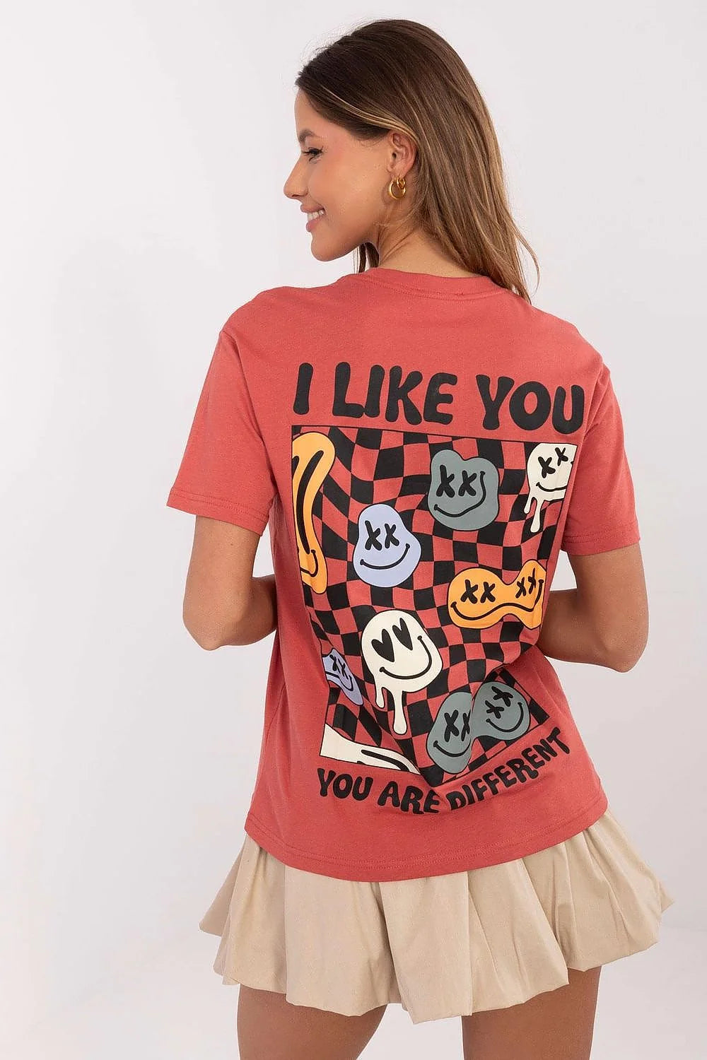 T-shirt Sublevel femme manches courtes coton rouge terre cuite design graphique circulaire minimaliste style moderne