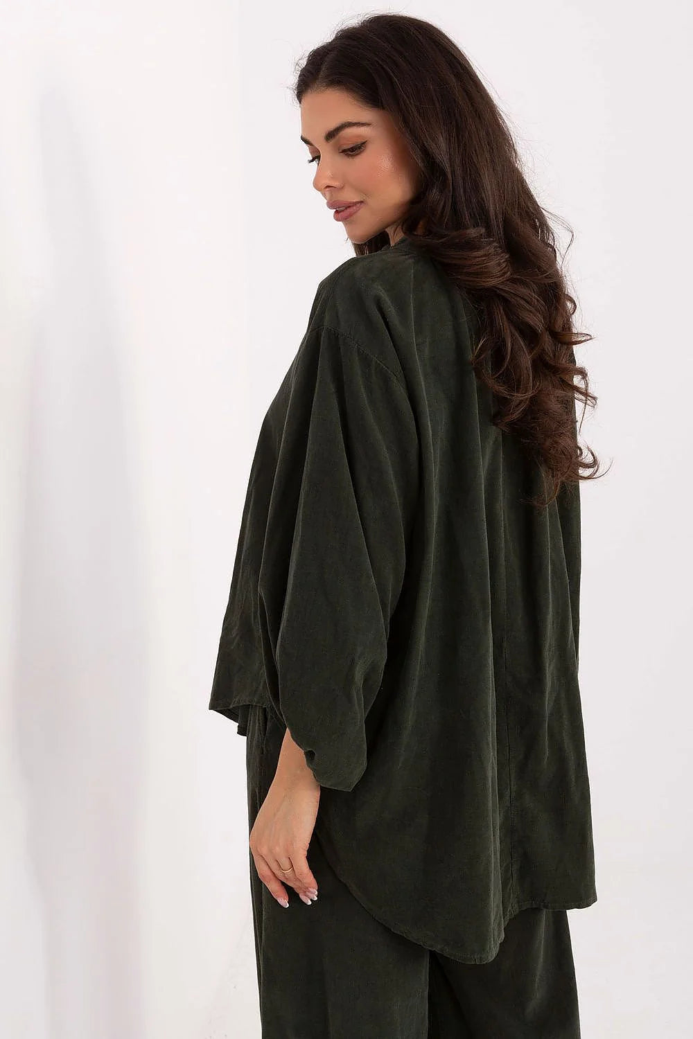 chemisier femme chic décontracté polyester léger confortable manches longues bouffantes féminines décolleté cœur col délicat boutons longueur standard