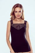 débardeur féminin élégant noir dentelle ajusté moulant coton stretch polyamide maille extensible bretelles larges festonnées décolleté carré floral sophistiqué Pologne