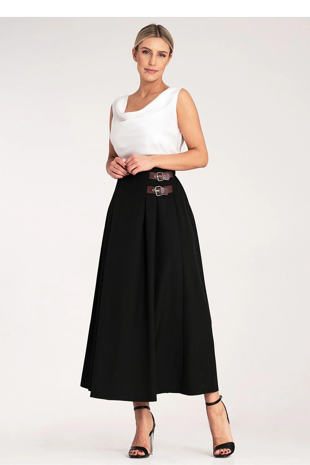 jupe longue plissée noire taille haute ceinture cuir marron boucles sangles satin top blanc col bénitier soirée cérémonie chic élégante