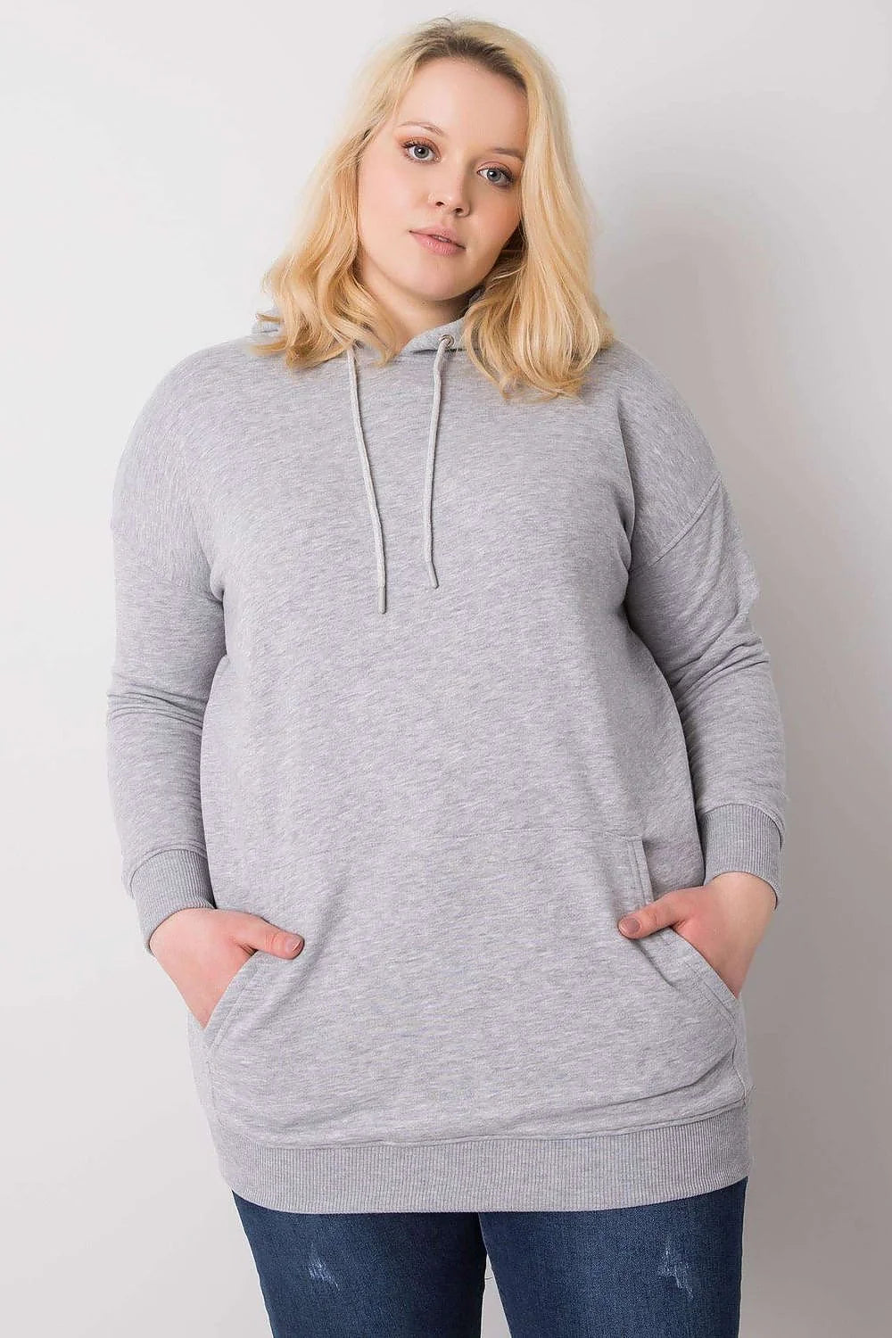 Sweatshirt femme ample coton-polyester noir moderne décontracté capuche poches kangourou confort quotidien tendance