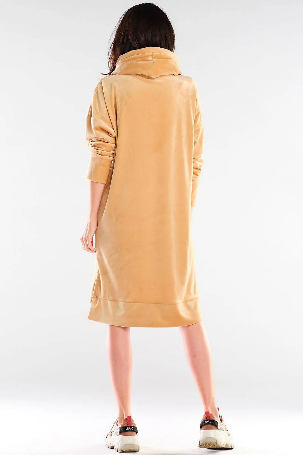 Robe décontractée en velours doux camel avec capuche intégrée, manches longues, style moderne féminin