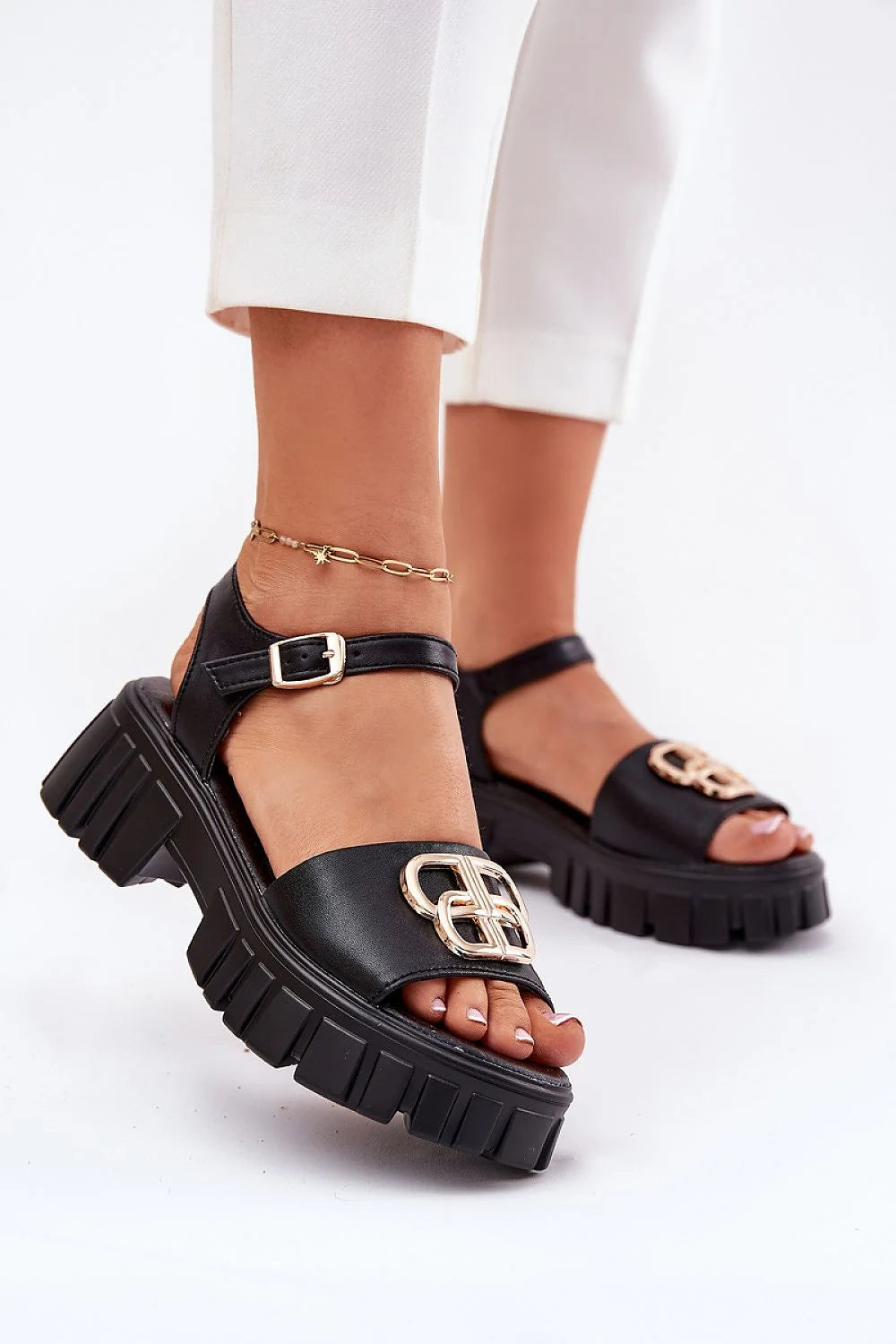 Sandales femmes Vinceza plateforme cuir noir doré style moderne audacieux confort talon plat occasion décontractée semi-formelle