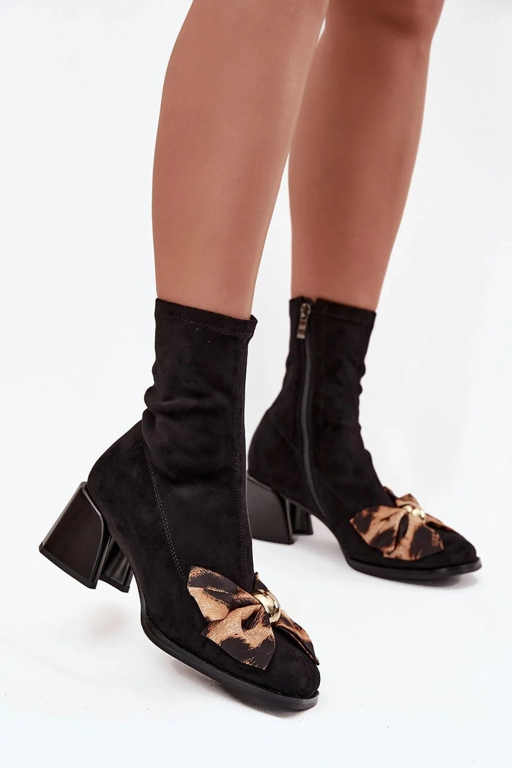 bottines femme suédé écologique souple talon bloc stable confort noeud décoratif doré anneau zip latéral empeigne stretch bout arrondi chic