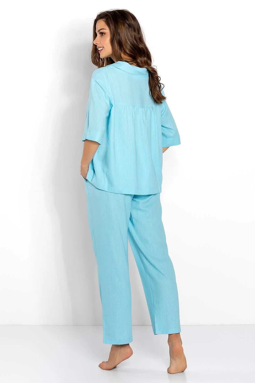 pyjama femme ensemble chemise pantalon coupe ample tissu léger respirant confortable taille élastique cordon poches latérales turquoise boutonnée
