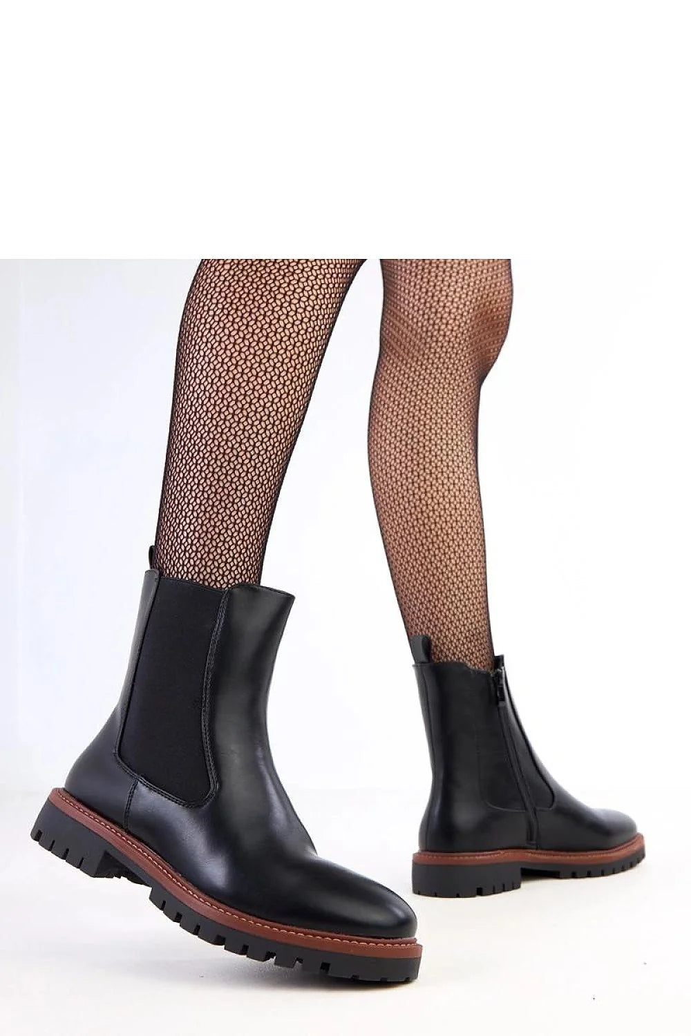 bottines chelsea femme cuir écologique noir lisse mi cheville bout rond empiècement élastique zip intérieur semelle crantée talon bas confort