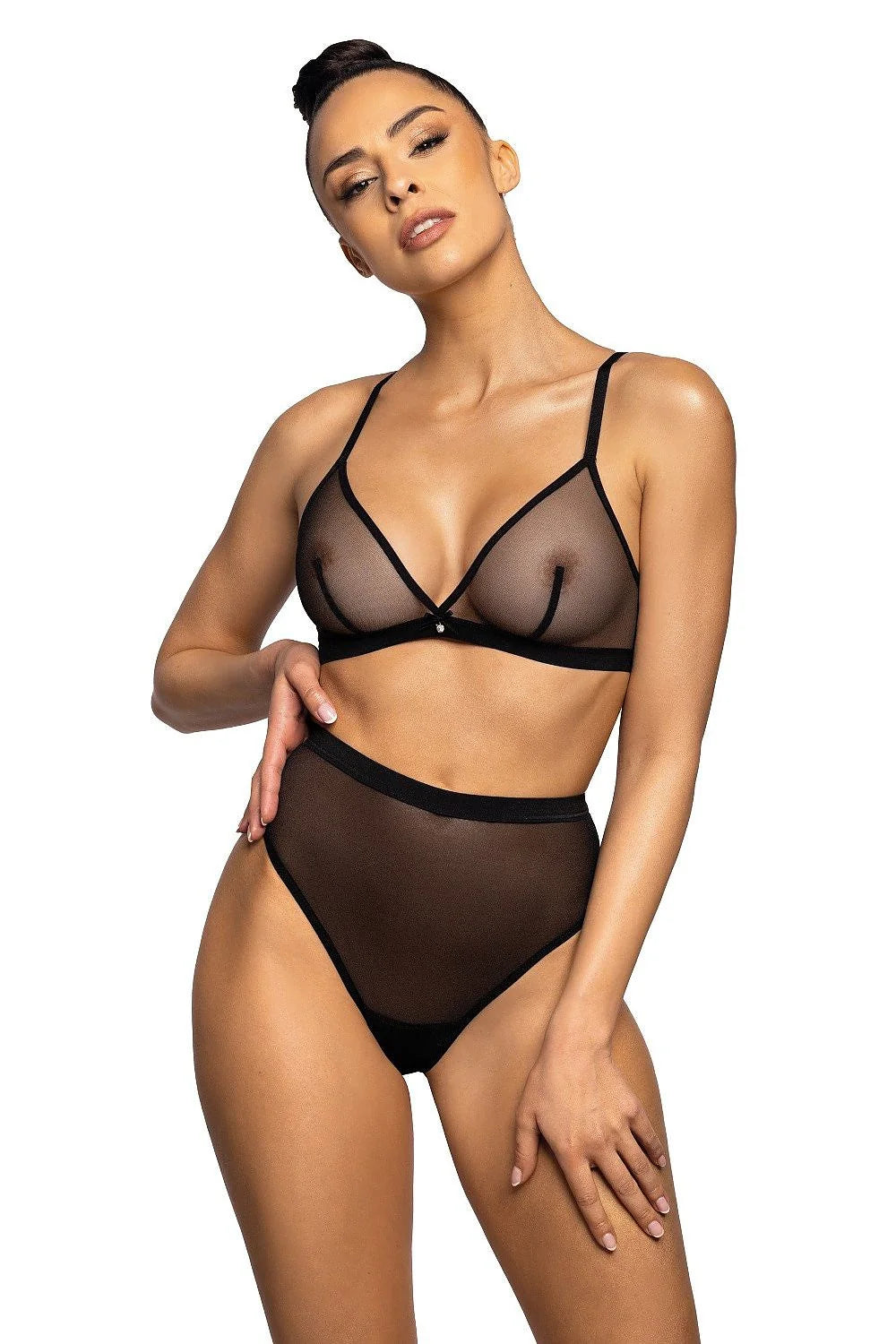 Soutien-gorge féminin moderne et délicat en maille noire transparente sans armature, style bralette sexy et minimaliste pour quotidien ou occasion spéciale