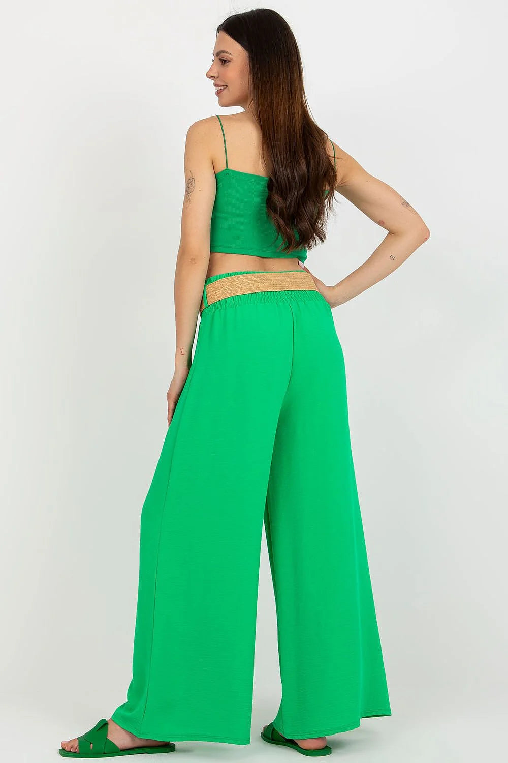 Ensemble femme crop top et pantalon large Italy Moda style moderne couleur verte vif matières légères élasthanne polyester ceinture universelle