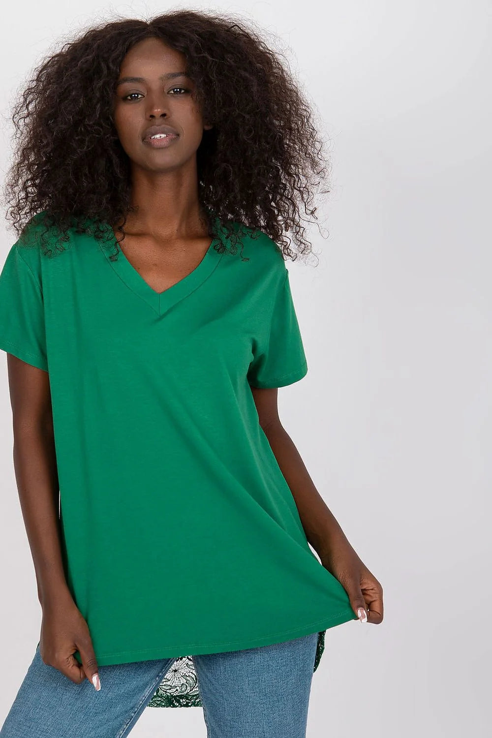 T-shirt femme design élégant coupe ample col V manches courtes dos prolongé dentelle couleur verte vive