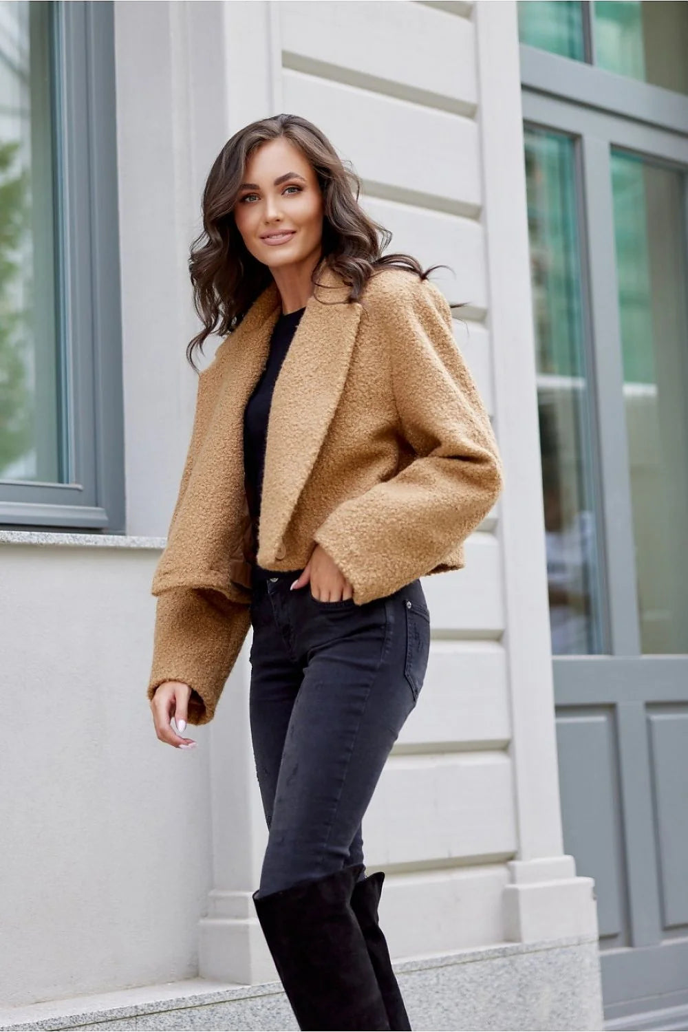 Veste Roco Fashion courte style veston manches longues col matelassé fermeture boutons polyester beige camel automne hiver femmes