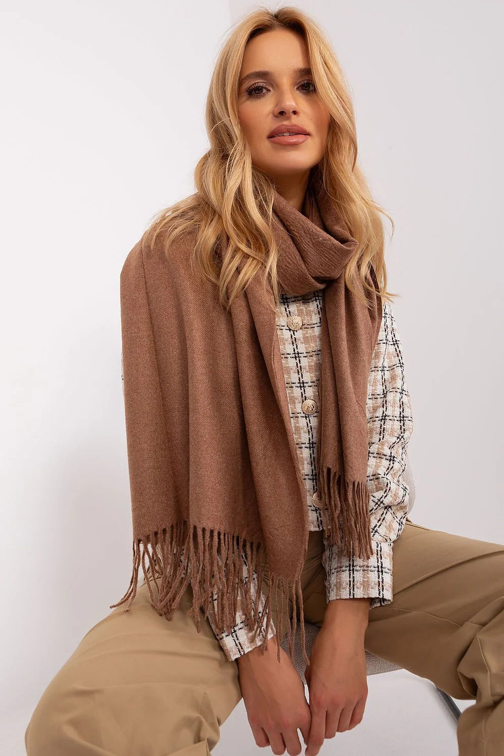 écharpe femme automne hiver chic longue grand format pompons laine mélangée douce maille brossée franges rectangulaire camel marron clair chaude
