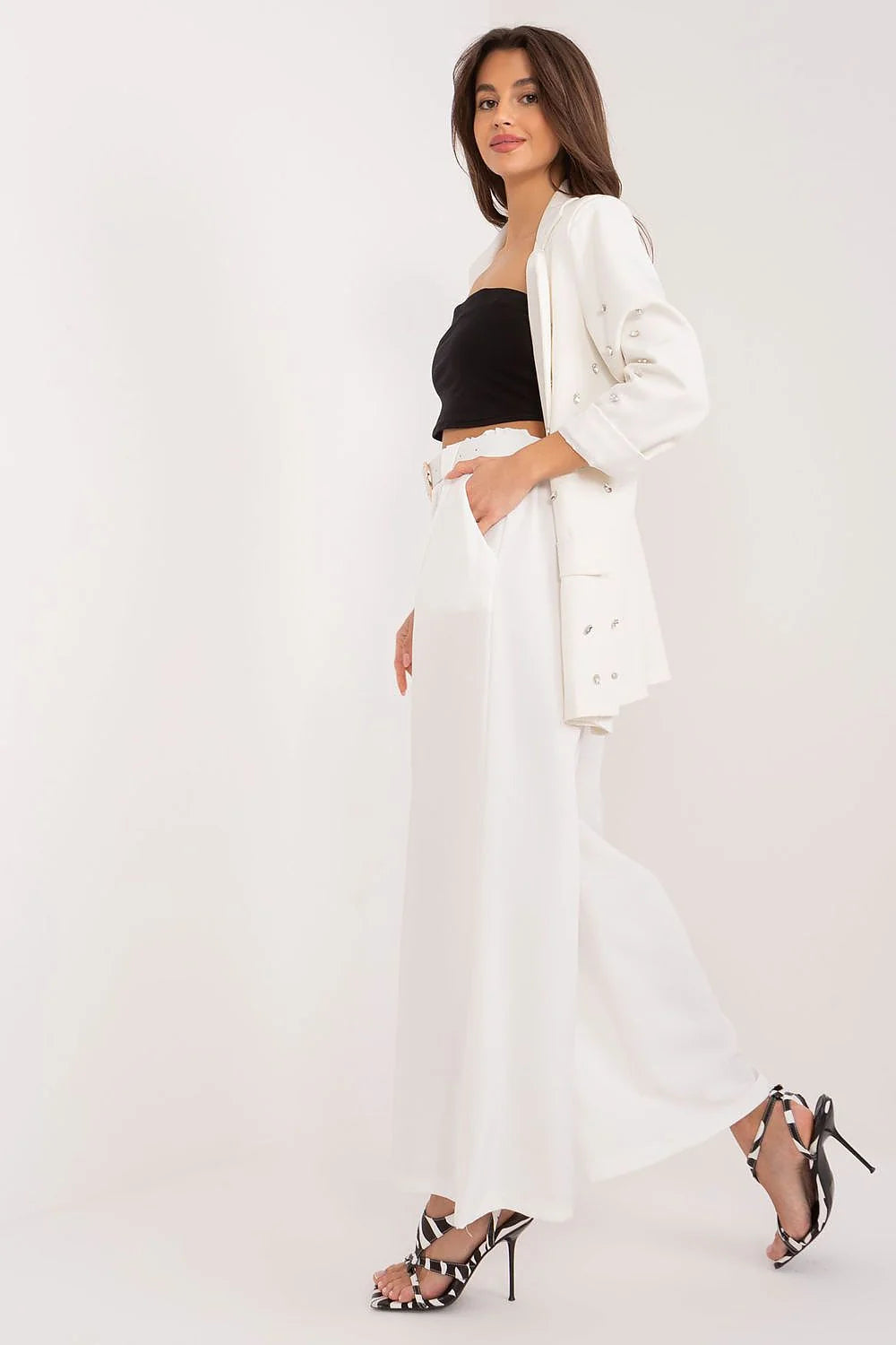 pantalon palazzo femme blanc taille haute élastique ceinture blanche boucle dorée polyester lisse fluide coupe extra large maxi élégant confortable