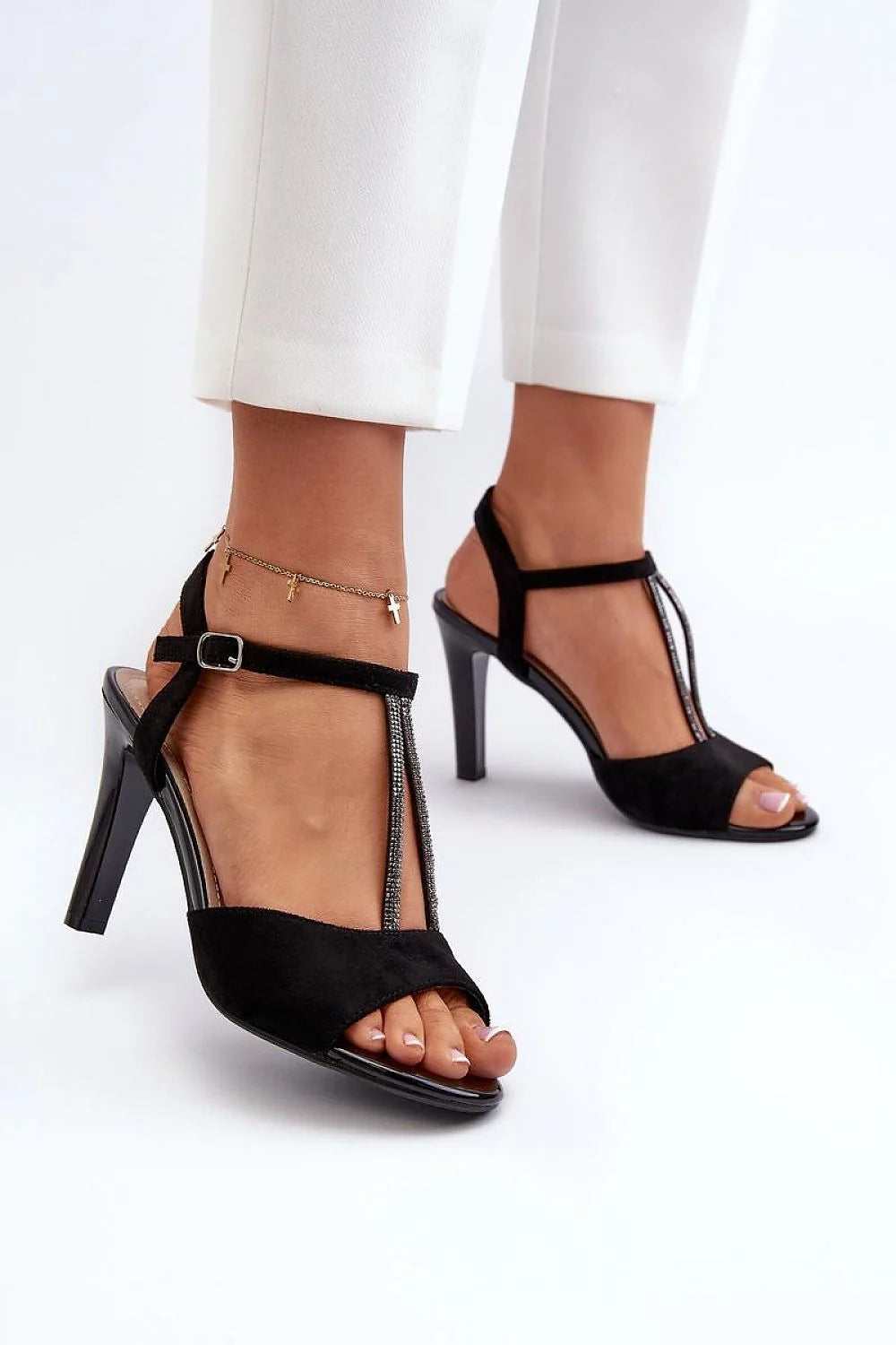 Sandales à talons stiletto élégantes en suédine noire pour femmes, bride T métallique, confortable, soirée, mode