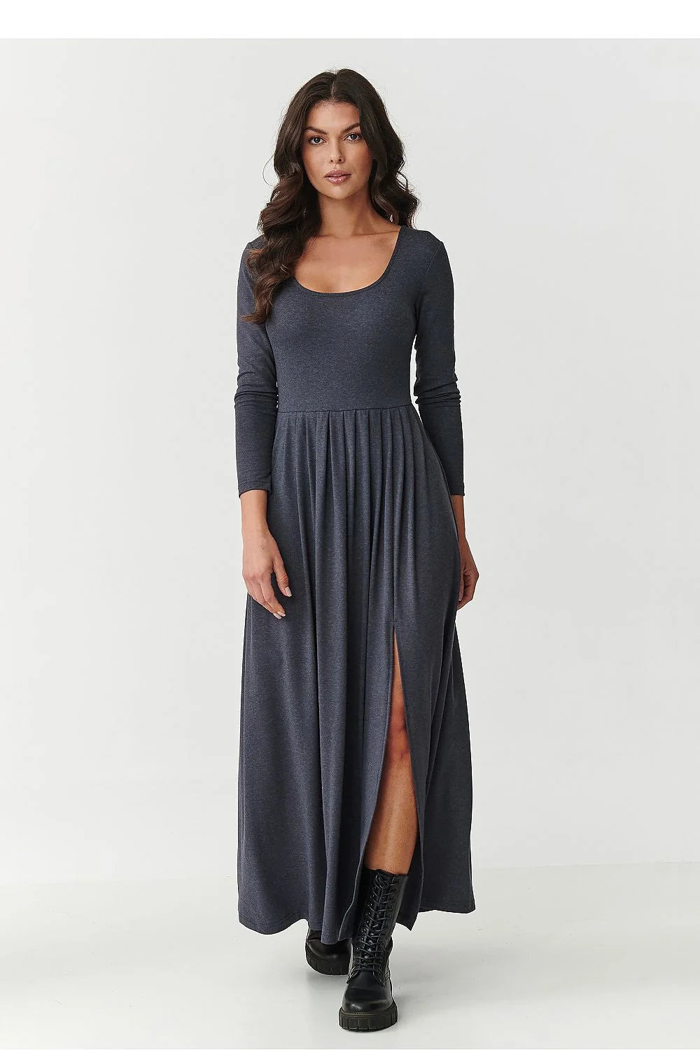 robe femme maxi manches longues jersey extensible gris anthracite buste ajusté encolure ronde taille froncée jupe fluide plissée fente latérale