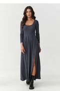 robe femme maxi manches longues jersey extensible gris anthracite buste ajusté encolure ronde taille froncée jupe fluide plissée fente latérale