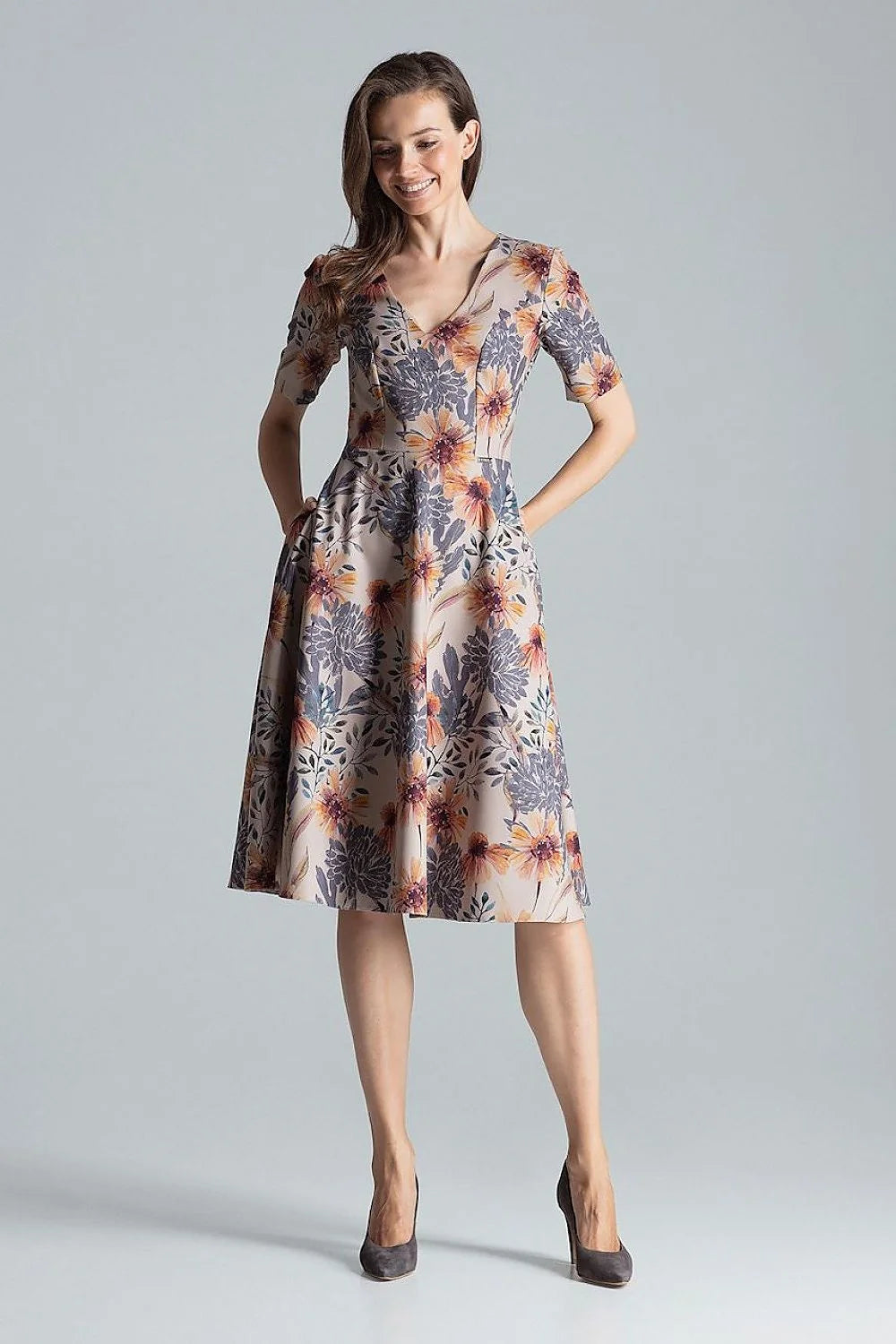 robe midi femme rouge vif décolleté V manches courtes taille cintrée princesse jupe évasée tissu structuré polyester élégant cocktail
