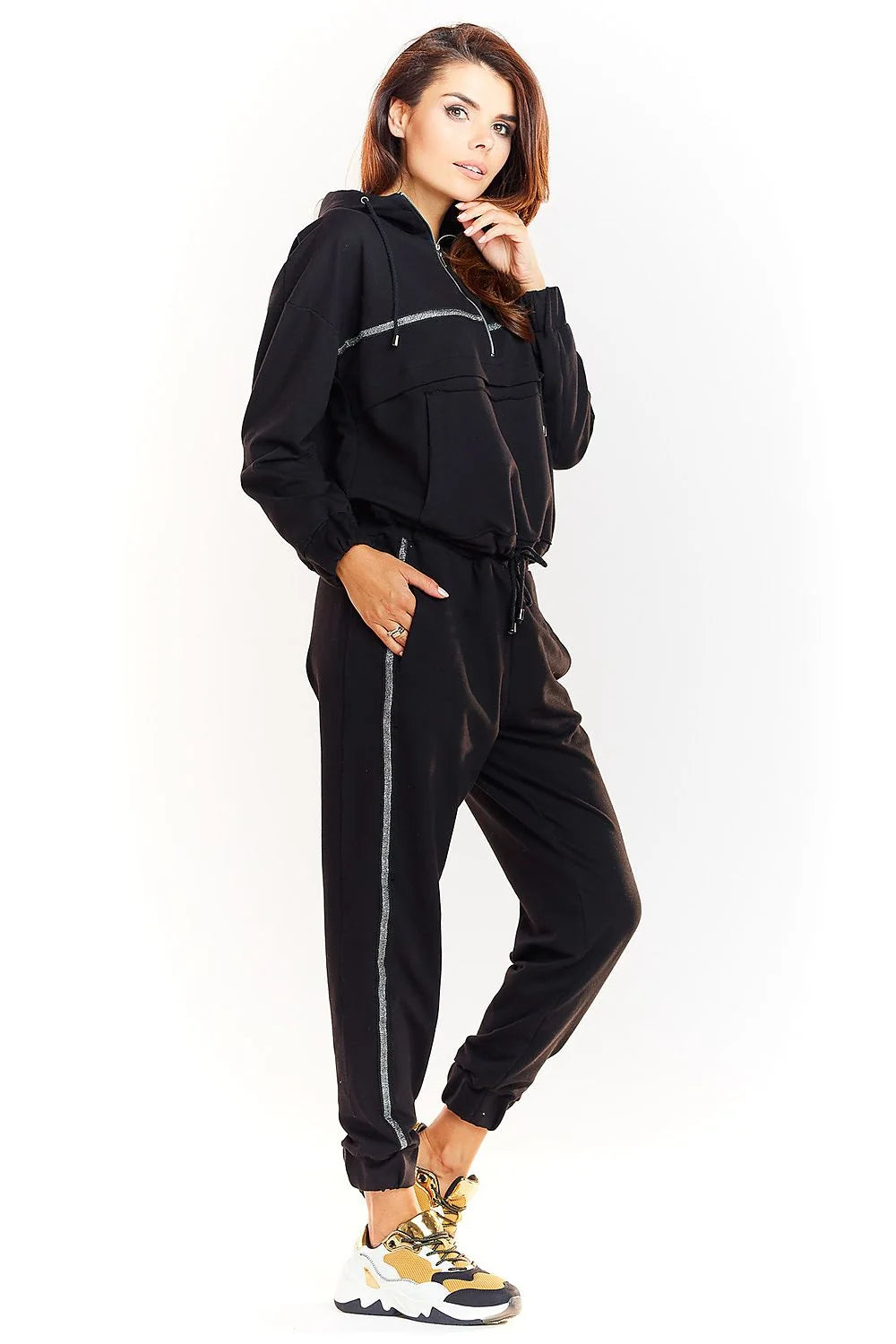 Pantalon de survêtement en coton vert kaki style sportif ample confortable pour femme active moderne