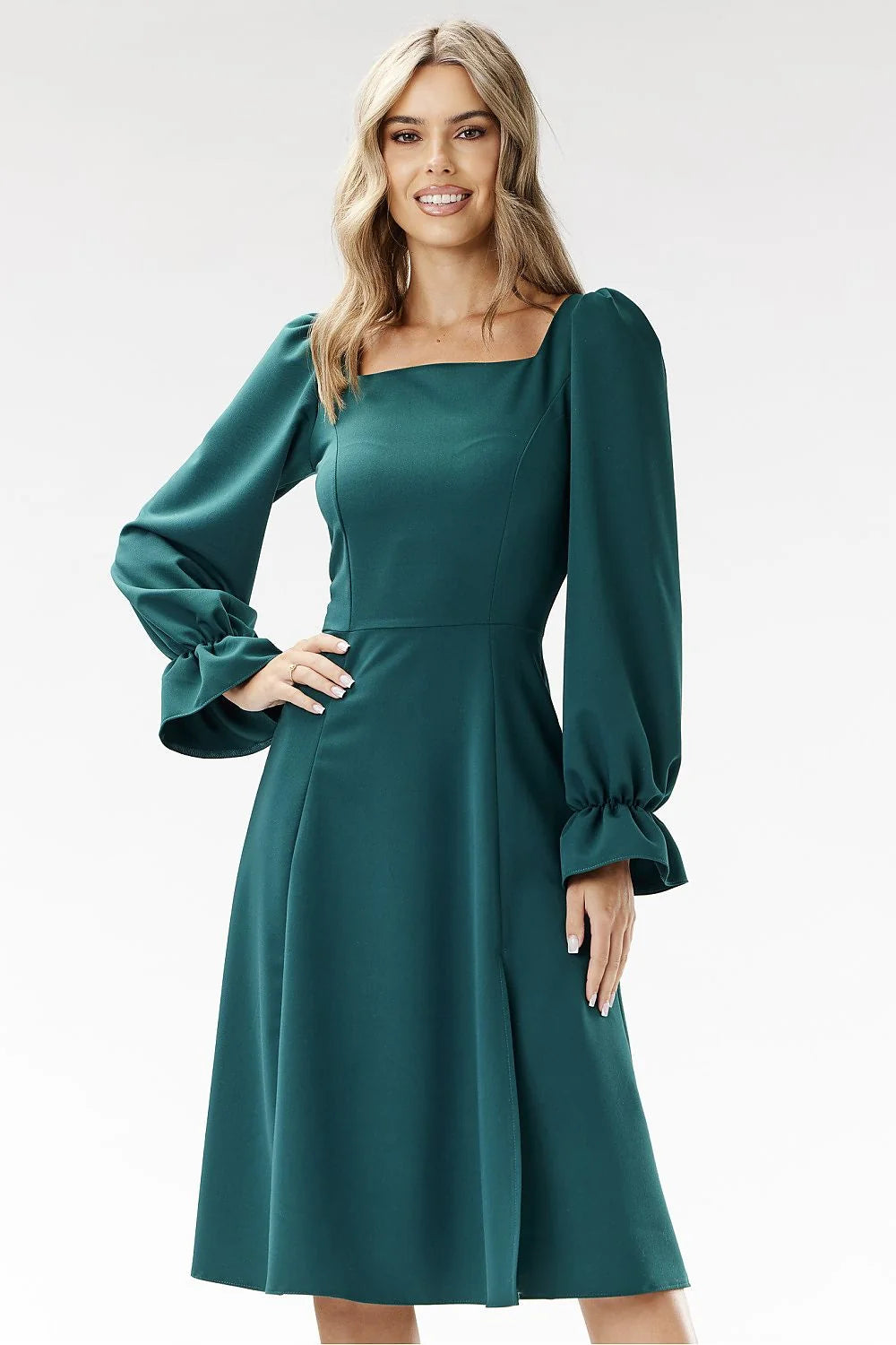 Robe de cocktail élégante Awama en vert émeraude manches longues évasée encolure carrée pour femme occasion festive