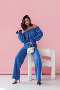 ensemble Balancia féminin élégant bleu cobalt bardot épaules dénudées encolure froncée manches bouffantes poignets élastiqués pantalon palazzo taille haute fluide