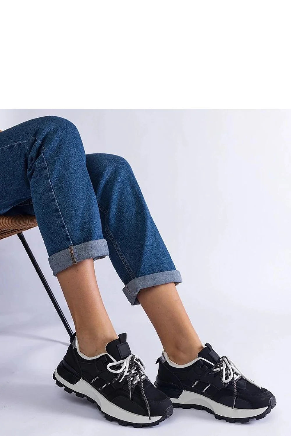 Baskets Solea pour femmes, style athlétique urbain, cuir écologique, fermeture à lacets, confortable et durable