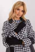 Manteau élégant femme motif pied-de-poule noir et blanc gants assortis en suède style sophistiqué coupe ajustée matériau haut de gamme