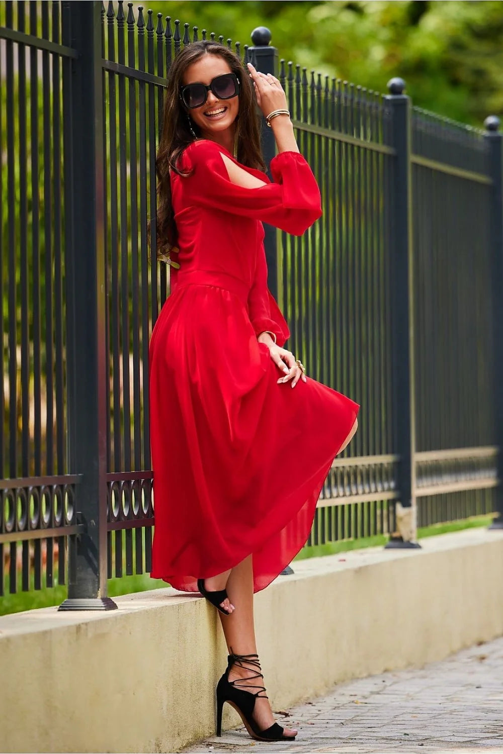 Robe de cocktail élégante Roco Fashion manches longues dos nu en V couleur rouge vif femmes occasion spéciale
