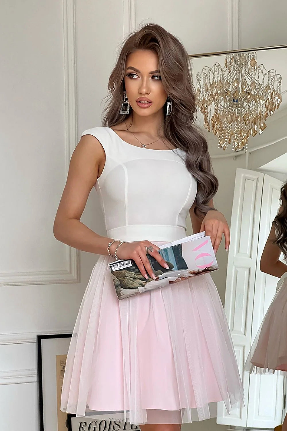 Robe de soirée élégante couleur rose pâle sans manches tulle skater silhouette ajustée femme