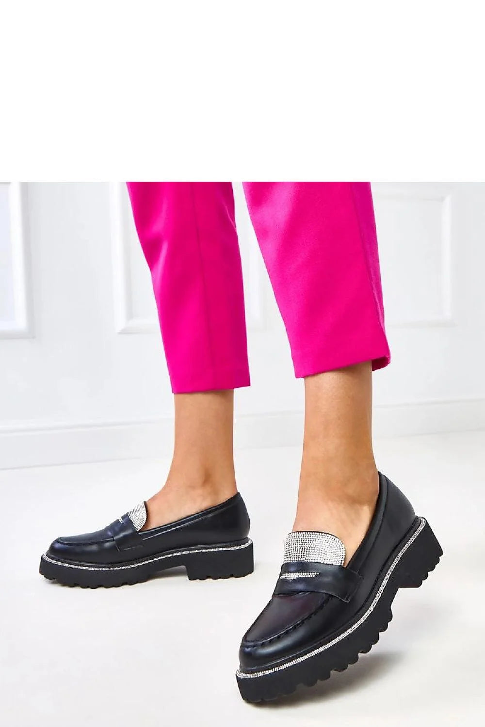 mocassins femme noir similicuir qualité supérieure plateforme chunky semelle crantée épaisse talon petit enfilage facile ornements zircone strass élégant féminin