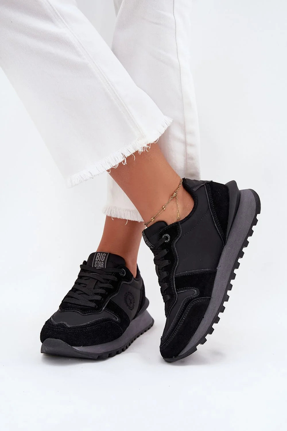 sneakers femme BigStar cuir naturel daim noir plateforme trois centimètres semelle crantée antidérapante intérieure recyclée respirante amortissante durable maintien lifestyle